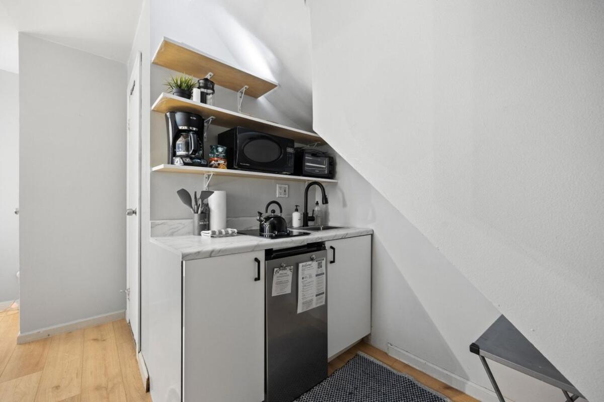 Studio Haven In Times Square & Nearby Restaurants New York City Exterior photo