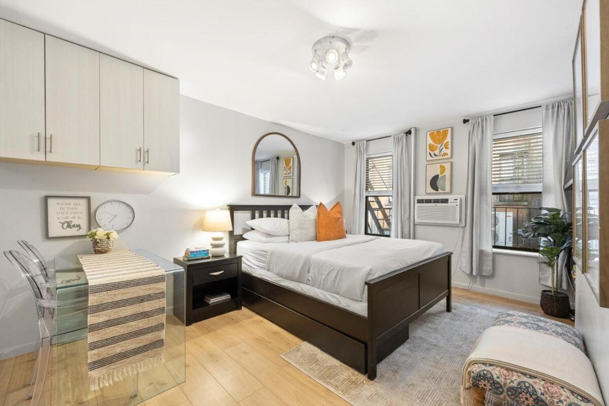 Studio Haven In Times Square & Nearby Restaurants New York City Exterior photo